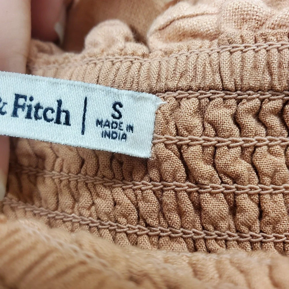 Abercrombie & Fitch excellent pre